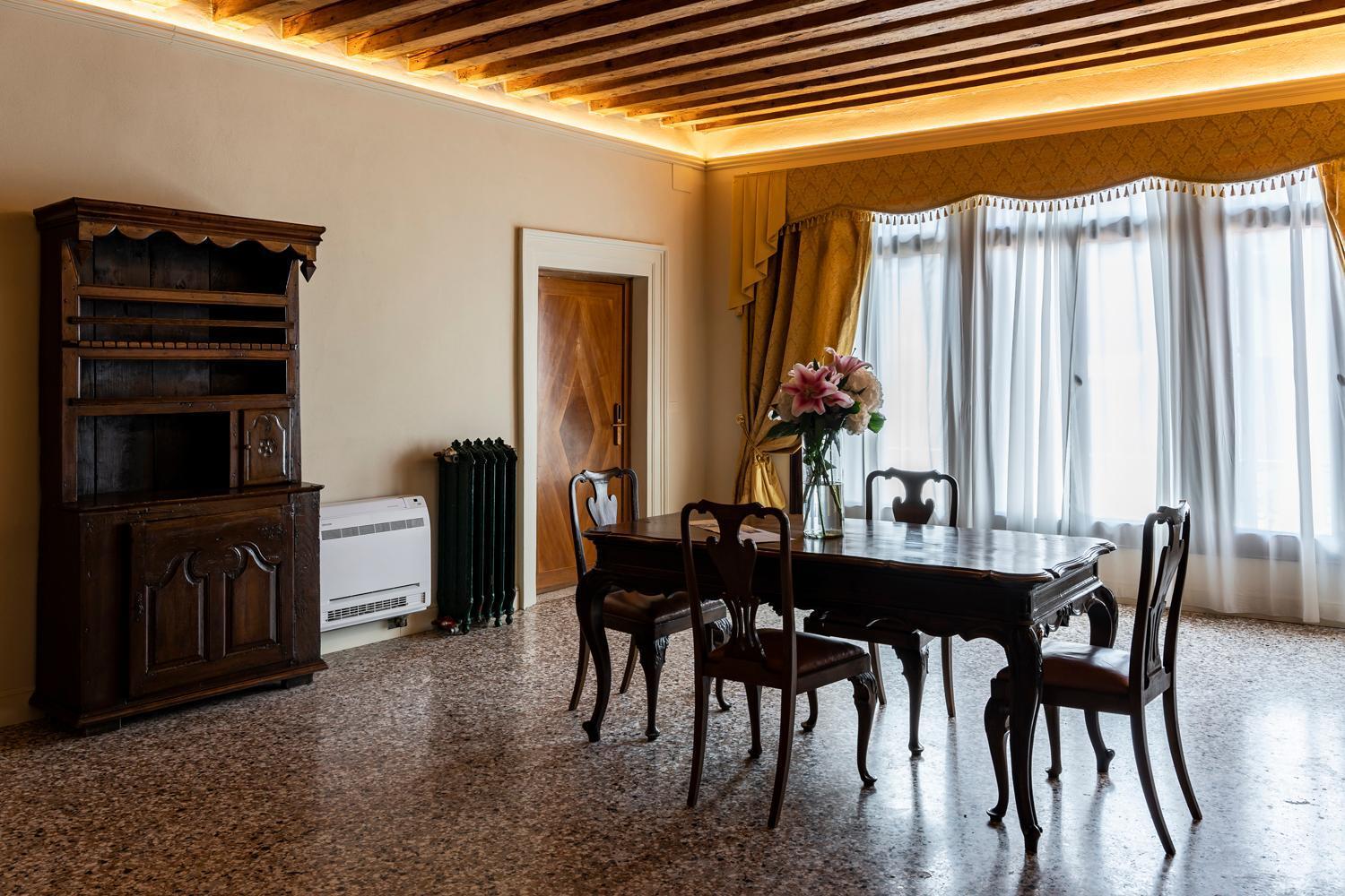 Palazzo Titti Rialto Suites Венеция Экстерьер фото